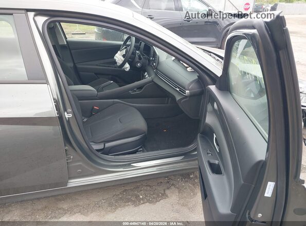 KMHLL4DGXTU107665 2026 HYUNDAI ELANTRA Серый Вид салона спереди