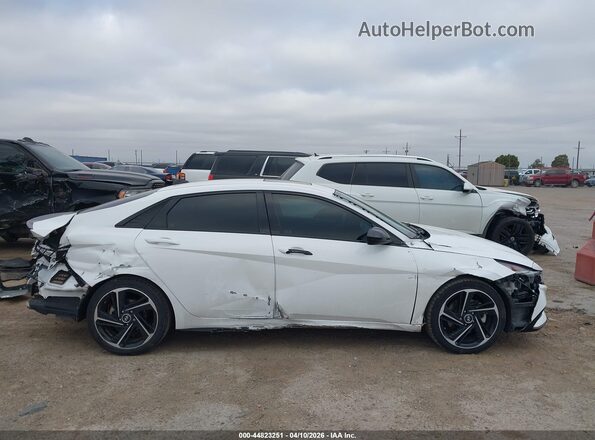 KMHLR4AF3NU267948 2022 HYUNDAI ELANTRA White Vista interior de 360 grados
