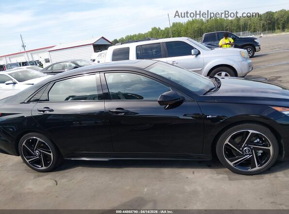 KMHLR4AF8PU553023 2023 HYUNDAI ELANTRA Black Widok wnętrza z tyłu