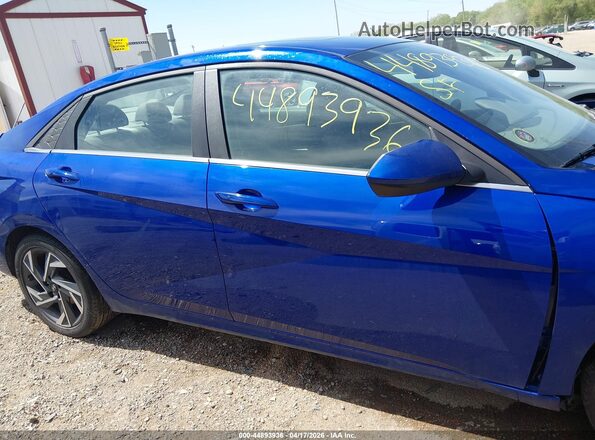 KMHLS4DG1RU698187 2024 HYUNDAI ELANTRA Blue Vista interior trasera
