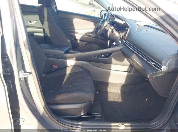 KMHLS4DG2SU876369 2025 HYUNDAI ELANTRA Gray Vista interior delantera