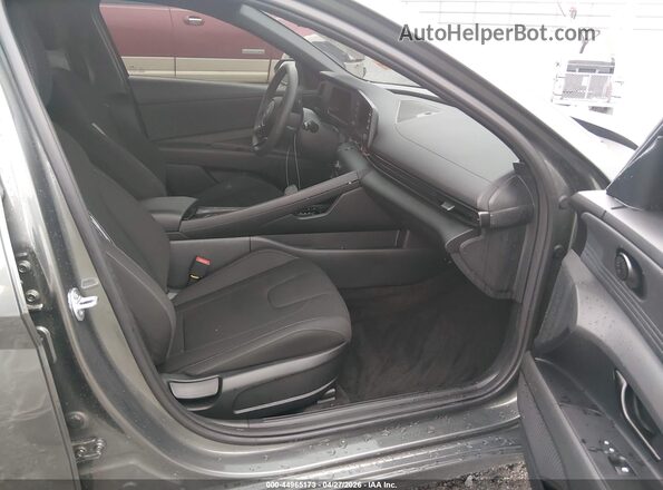 KMHLS4DG2TU133485 2026 HYUNDAI ELANTRA Серый Вид салона спереди