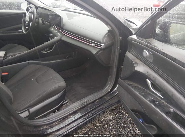 KMHLS4DG7RU753869 2024 HYUNDAI ELANTRA Черный Вид салона спереди