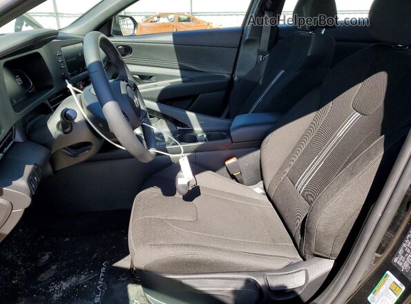KMHLS4DGXTU104901 2026 HYUNDAI ELANTRA Black Widok wnętrza z przodu