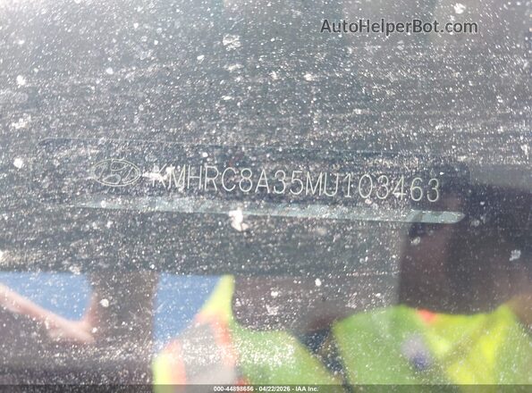 KMHRC8A35MU103463 2021 HYUNDAI VENUE Черный Вид подкапотного пространства