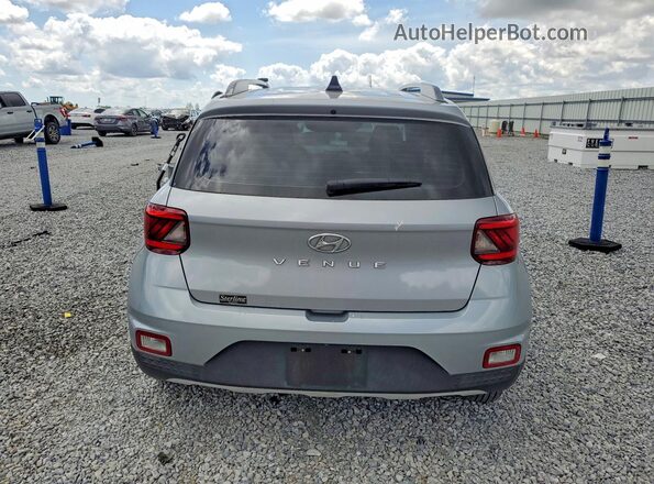 KMHRC8A38LU024285 2020 HYUNDAI VENUE Silver Widok z tyłu