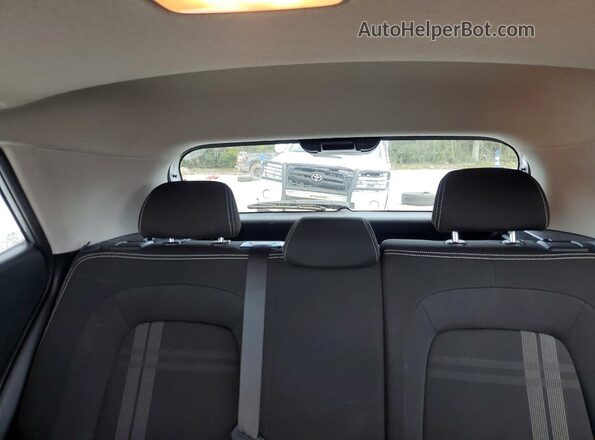 KMHRC8A38LU024285 2020 HYUNDAI VENUE Silver Widok tylnych siedzeń