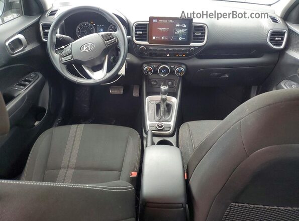KMHRC8A38LU024285 2020 HYUNDAI VENUE Silver Widok deski rozdzielczej