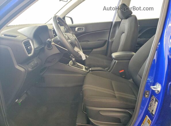 KMHRC8A38TU419972 2026 HYUNDAI VENUE Blue Vista interior delantera