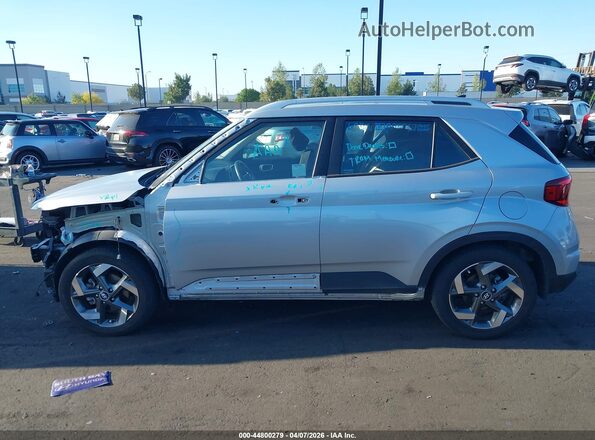 KMHRC8A39NU195663 2022 HYUNDAI VENUE Silver 