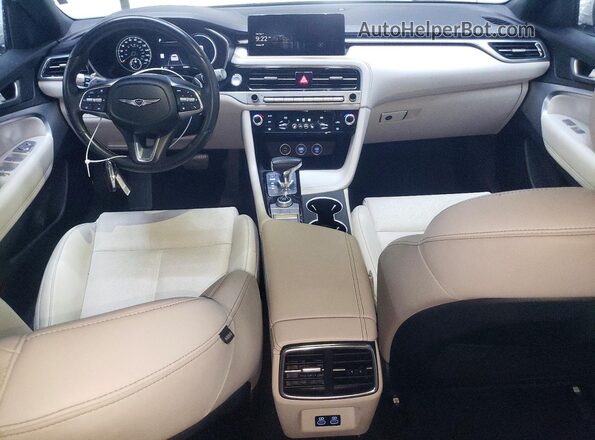 KMTG34SC2RU142801 2024 GENESIS G70 Beige Widok deski rozdzielczej