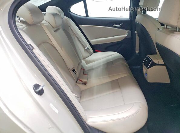 KMTG34SC2RU142801 2024 GENESIS G70 Beige Widok tylnych siedzeń