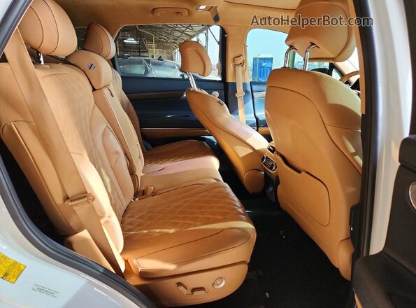 KMUHCESC5PU123971 2023 GENESIS GV80 White Rear interior view