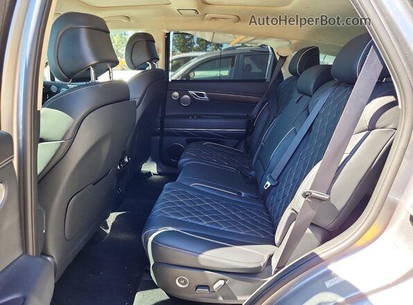 KMUHCESCXPU137882 2023 GENESIS GV80 Gray Rear interior view