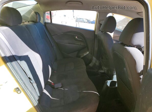 KNADM4A33G6544888 2016 KIA RIO Yellow Вид задніх сидінь