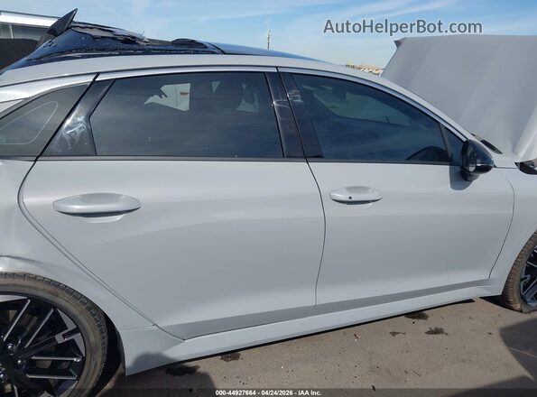 KNAG44J88T5446352 2026 KIA K5 Silver Vista interior de 360 grados