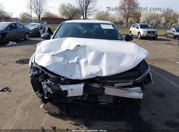 KNAG64J77T5397386 2026 KIA K5 White Սարքավորումների վահանակի տեսք