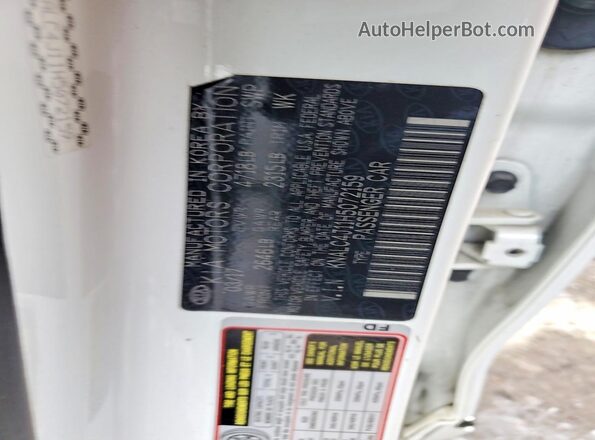 KNALC4J11H5072159 2017 KIA CADENZA White Вид підкапотного простору