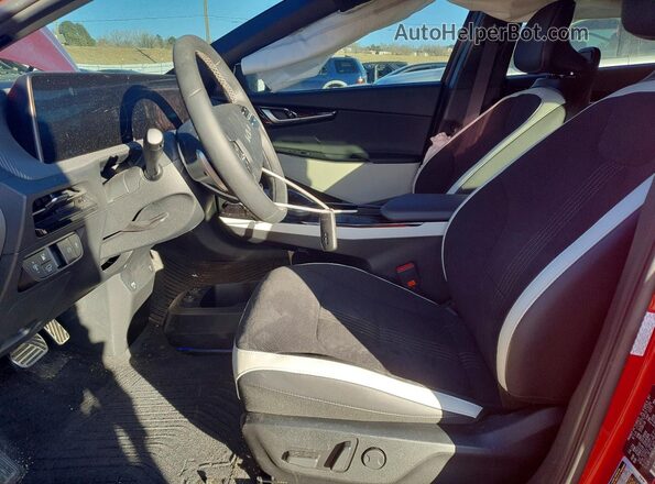 KNDC4DLC2R5221453 2024 KIA EV6 Red Front interior view