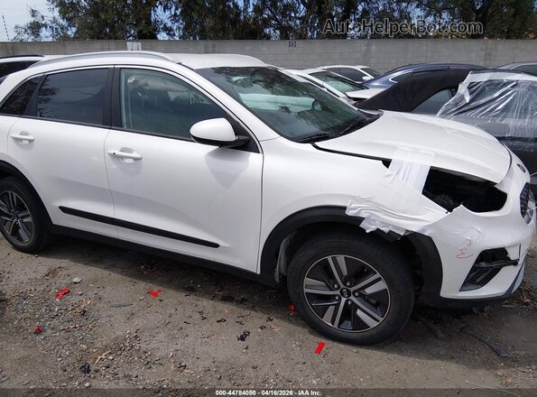 KNDCB3LC1L5451296 2020 KIA NIRO White 