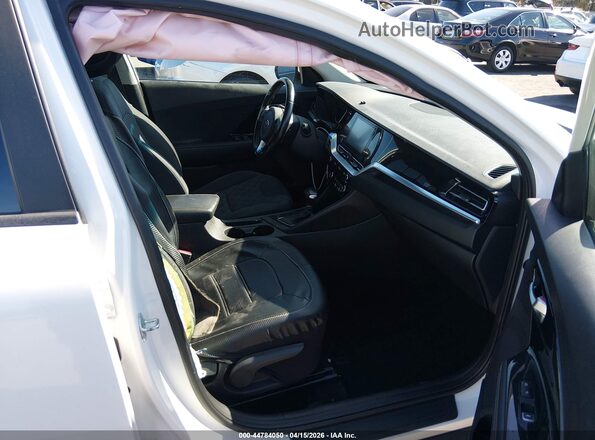 KNDCB3LC1L5451296 2020 KIA NIRO White 