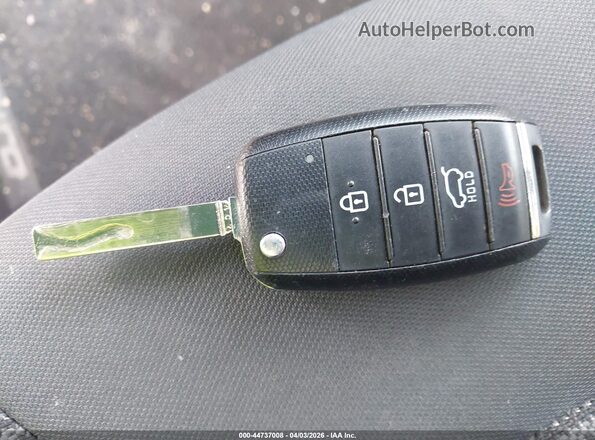 KNDCB3LC2K5338231 2019 KIA NIRO White Dashboard view