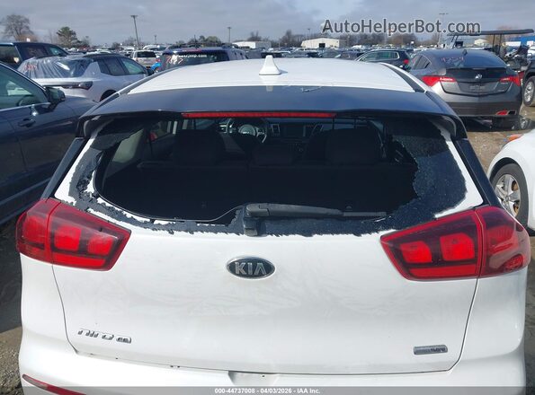 KNDCB3LC2K5338231 2019 KIA NIRO White 