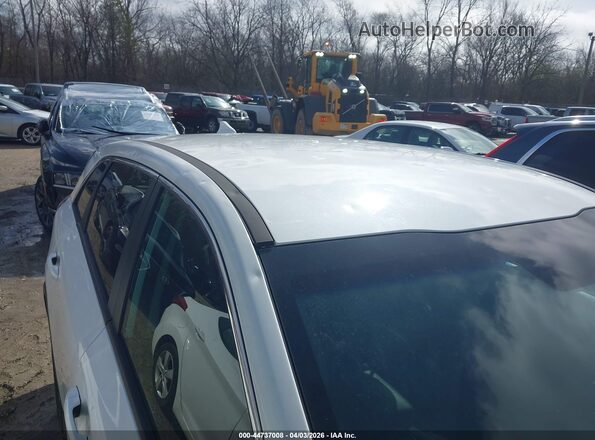 KNDCB3LC2K5338231 2019 KIA NIRO White 