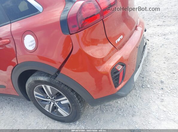 KNDCB3LC2N5540944 2022 KIA NIRO Orange Front view
