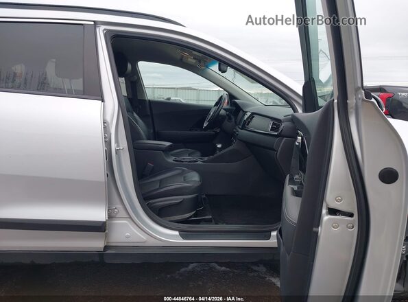 KNDCC3LC9K5254002 2019 KIA NIRO Silver 