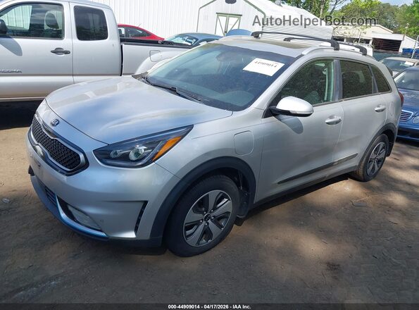 KNDCC3LD2K5252004 2019 KIA NIRO PLUG-IN HYBRID Silver წინა მარცხენა ხედი სამი მეოთხედიდან