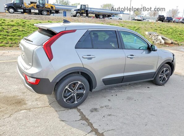 KNDCP3LE2T5332546 2026 KIA NIRO Gray Հետևի աջ