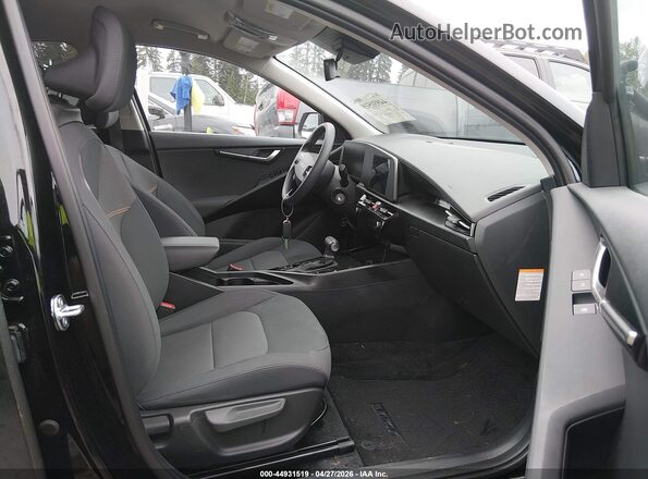 KNDCP3LE4R5171822 2024 KIA NIRO Black Front interior view