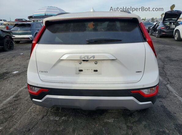 KNDCR3LE1S5217820 2025 KIA NIRO Белый Вид сзади
