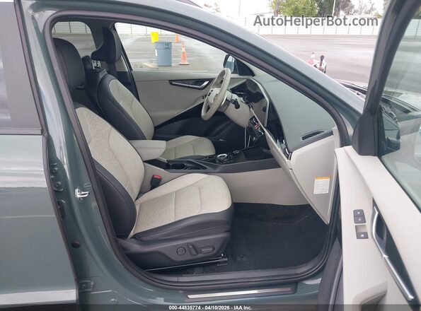 KNDCT3L19R5101774 2024 KIA NIRO EV Green წინა სალონის ხედი