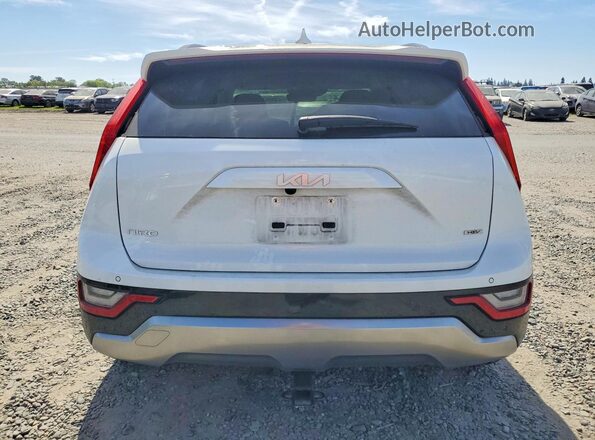 KNDCT3LE4P5061507 2023 KIA NIRO White Rear view