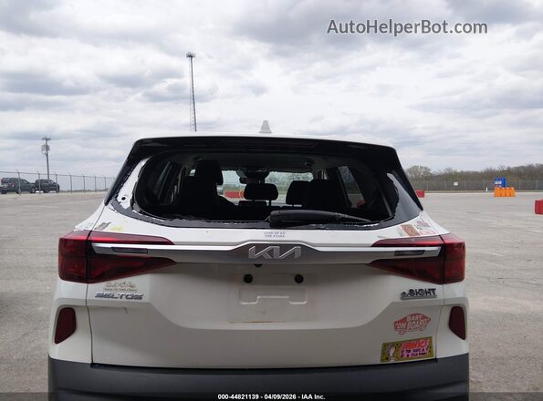 KNDEPCAA5P7375751 2023 KIA SELTOS White Вид спереду
