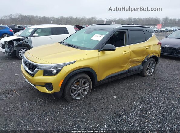 KNDEU2AA2N7242543 2022 KIA SELTOS Желтый Передняя левая четверть