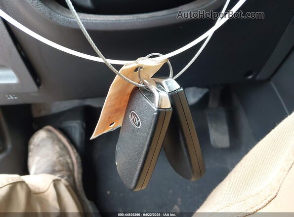KNDJ53AF2L7009451 2020 KIA SOUL Gray Առջևի վահանակի տեսք