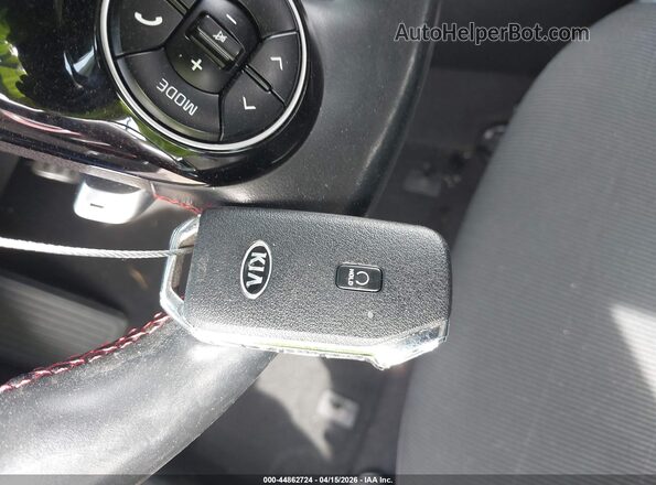 KNDJ53AF6M7768573 2021 KIA SOUL Blue წინა პანელის ხედი