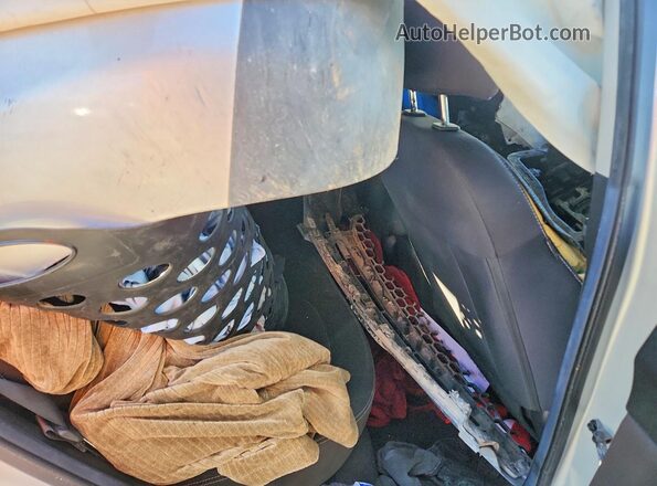 KNDJN2A22H7463522 2017 KIA SOUL Серебряный Вид задних сидений