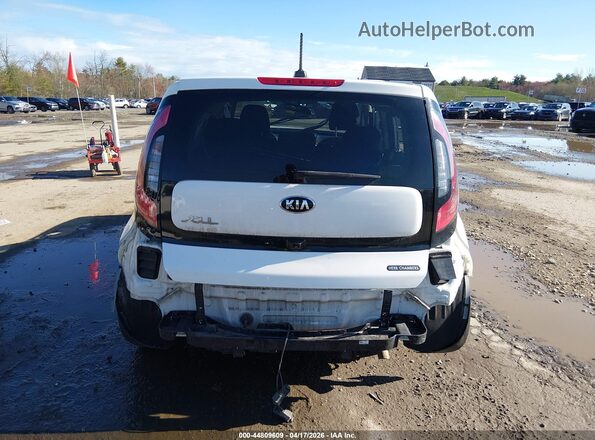 KNDJN2A25H7474840 2017 KIA SOUL Белый 