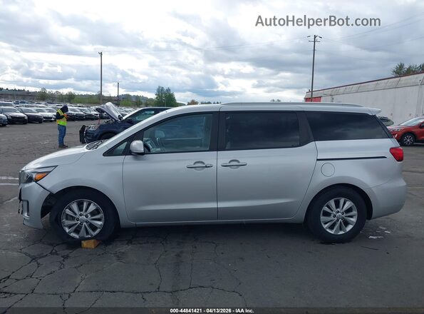 KNDMB5C11H6265953 2017 KIA SEDONA Silver სალონის 360-გრადუსიანი ხედი