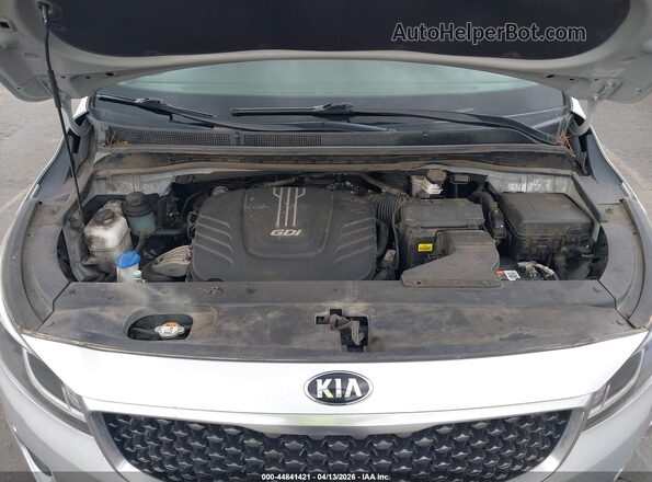KNDMB5C11H6265953 2017 KIA SEDONA Silver უკანა ხედი