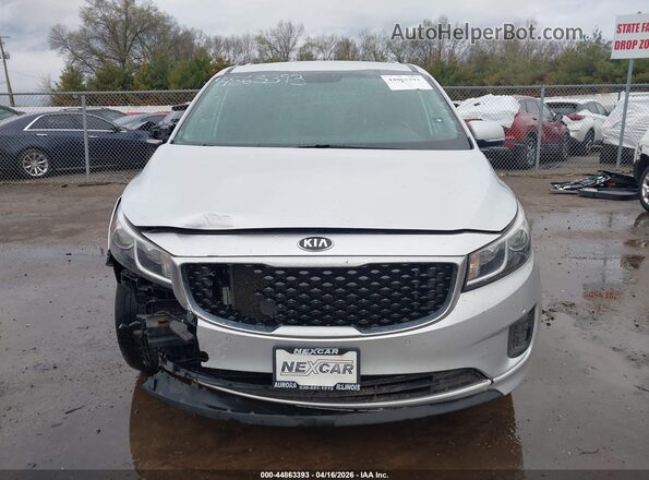 KNDMB5C12H6250068 2017 KIA SEDONA Silver Widok wnętrza z tyłu