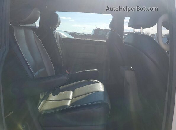 KNDMB5C13H6238432 2017 KIA SEDONA Белый Вид задней части салона