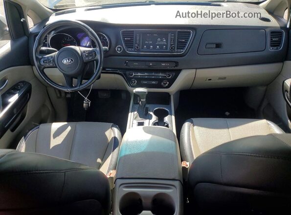 KNDMB5C13K6517659 2019 KIA SEDONA Silver Dashboard view