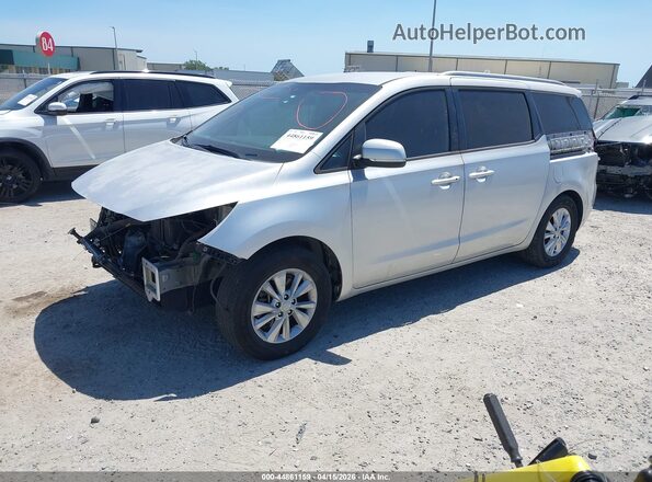 KNDMB5C15H6265258 2017 KIA SEDONA Silver Przód lewy