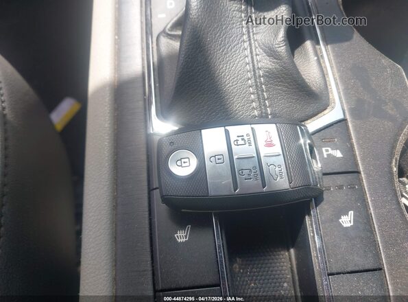 KNDMB5C15K6549416 2019 KIA SEDONA White Dashboard view