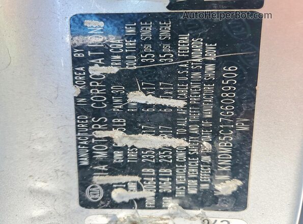 KNDMB5C17G6089506 2016 KIA SEDONA Silver Vista de la etiqueta del VIN